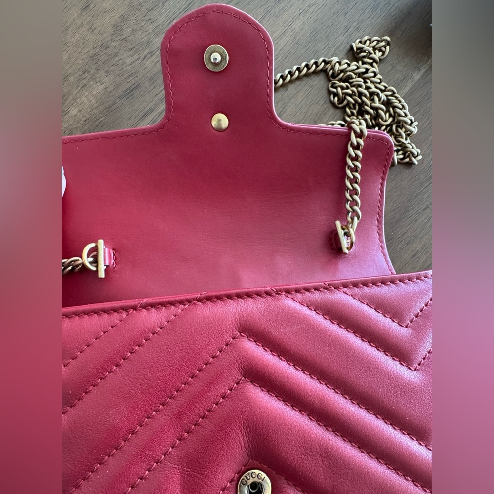 Gucci GG Marmont Mini Leather Crossbody Bag in Red - Picture 9 of 9
